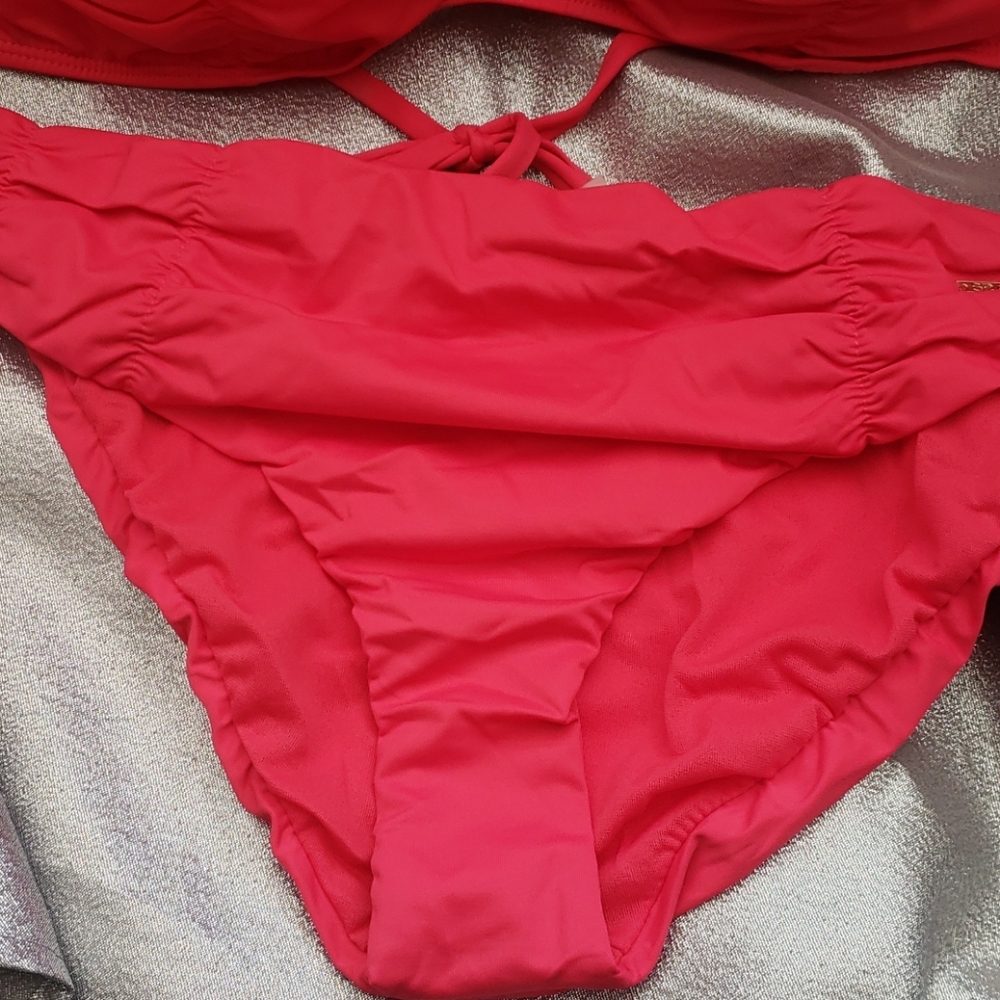 BIKINI - Picture 2 of 10